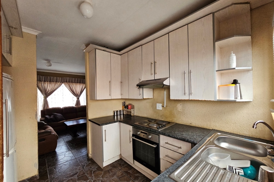 To Let 3 Bedroom Property for Rent in Tlhabane West North West